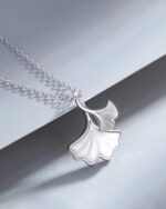 By Queen Γυναικείο Ασημένιο Κολιέ Ginkgo