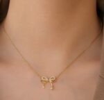 By Queen Γυναικείο Κολιέ Διπλός Φιόγκος S925 Gold Plated Με Ζιργκόν - Image 4