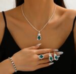 By Queen Σετ Κοσμημάτων Crystal Με Brilliant Cut Σε Πράσινο Χρώμα - Image 4