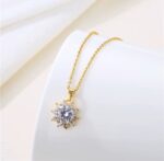 By Queen Luxury Jewelry Χρυσό Κολιέ 18Κ Με Μοϊσανίτη Σε Σχέδιο Λουλουδιού - Image 6