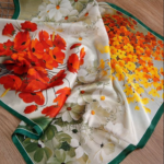 By Queen Σατέν Μαντήλι Με Ζωηρά Λουλούδια & Πράσινο Περίγραμμα - Image 19