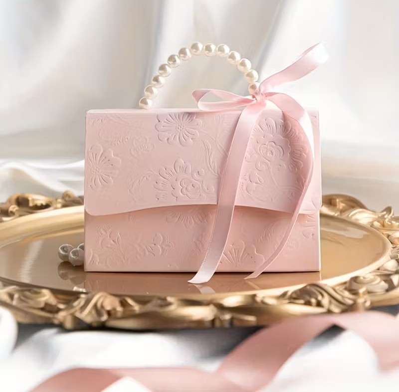 gift packaging feminine luxury pearl purse pink1 By Queen Feminine Luxury Pearl Purse Κουτί Δώρου Σε Ροζ - Image 1