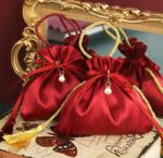 By Queen Luxury Gift Pouch Red Pearl Σατέν Πουγκί - Image 2