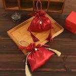 By Queen Luxury Gift Pouch Red Pearl Σατέν Πουγκί - Image 5