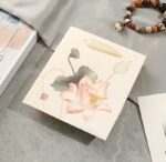 By Queen Artistic Lotus Harmony Σακουλάκι Δώρου - Image 3