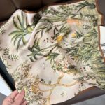 By Queen Jungle Σατέν Μαντήλι Με Τροπικά Φυτά & Ζώα