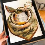 By Queen Jungle Σατέν Μαντήλι Με Τροπικά Φυτά & Ζώα - Image 11