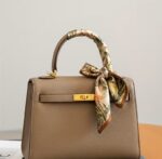 By Queen Jungle Σατέν Μαντήλι Με Τροπικά Φυτά & Ζώα - Image 17