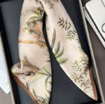 By Queen Jungle Σατέν Μαντήλι Με Τροπικά Φυτά & Ζώα - Image 3