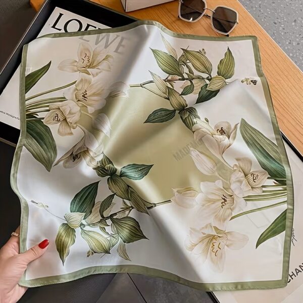 By Queen Botanical Satin Elegance Μαντήλι Με Λευκά Κρινάκια