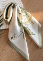 By Queen Botanical Satin Elegance Μαντήλι Με Λευκά Κρινάκια - Image 5