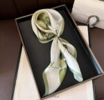 By Queen Botanical Satin Elegance Μαντήλι Με Λευκά Κρινάκια - Image 9