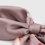 By Queen Σατέν Μαντήλι Με Elegant & Artistic Floral Σχέδιο - Image 6