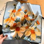 By Queen Σατέν Μαντήλι Με Εντυπωσιακά Λουλούδια Γαλάζιο - Image 12