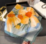 By Queen Σατέν Μαντήλι Με Εντυπωσιακά Λουλούδια Γαλάζιο - Image 13