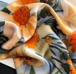 By Queen Σατέν Μαντήλι Με Εντυπωσιακά Λουλούδια Γαλάζιο - Image 7