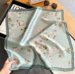 By Queen Σατέν Μαντήλι Πράσινο με Λουλουδάτο Σχέδιο & Σκούρο Περίγραμμα - Image 16