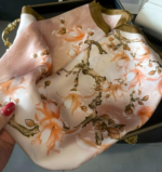 By Queen Premium Σατέν Μαντήλι Ροζ  Με Άνθη & Χρυσό Τελείωμα - Image 7