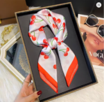 By Queen Playful & Feminine Σατέν Μαντήλι Με Cherry Print - Image 16