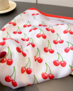 By Queen Playful & Feminine Σατέν Μαντήλι Με Cherry Print - Image 3