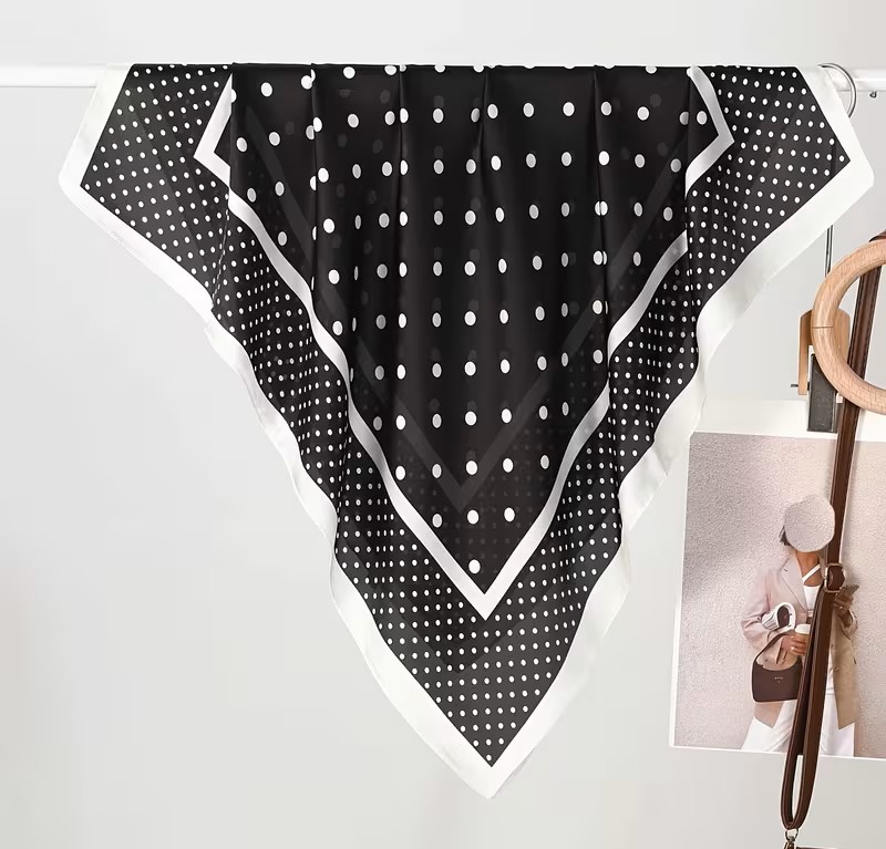 scarf retro chic elegance polka dots black1 By Queen Retro Chic Elegance Σατέν Μαντήλι με Polka Dots - Image 1