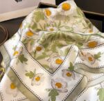 By Queen Σατέν Φουλάρι Με Μαργαρίτες Romantic & Fresh - Image 13