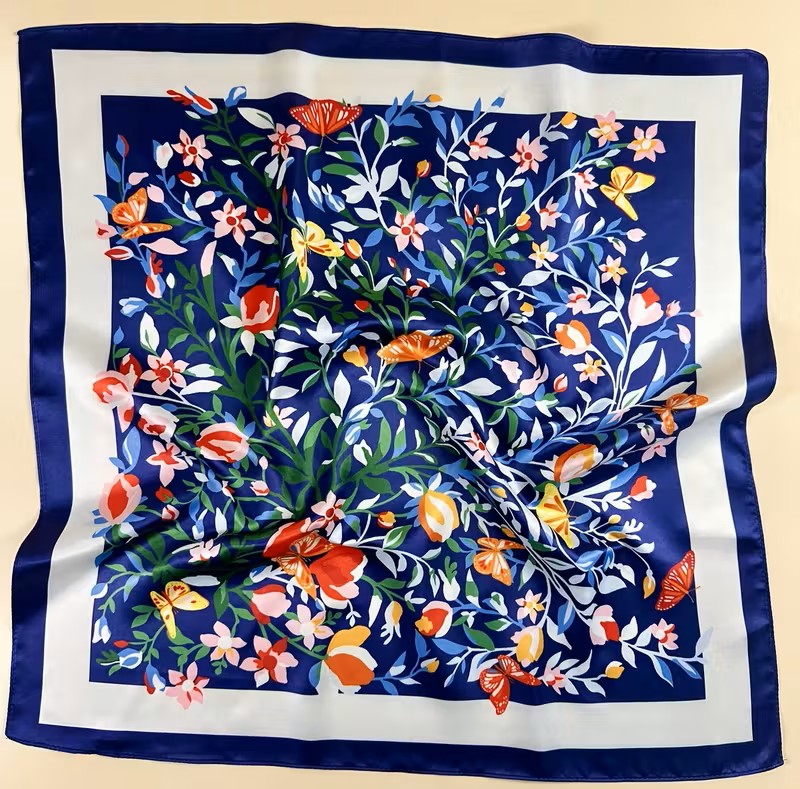 scarf statement elegance butterfly flower1 By Queen Statement Elegance Σατέν Φουλάρι με Πεταλούδες & Λουλούδια - Image 1