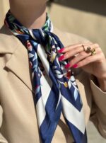 By Queen Statement Elegance Σατέν Φουλάρι με Πεταλούδες & Λουλούδια - Image 11