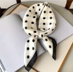 By Queen Timeless Minimal Elegance Σατέν Μαντήλι Mε Μαύρα Πουά - Image 9