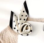 By Queen Timeless Minimal Elegance Σατέν Μαντήλι Mε Μαύρα Πουά - Image 2