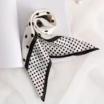 By Queen Timeless Minimal Elegance Σατέν Μαντήλι Mε Μαύρα Πουά - Image 3