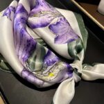 By Queen Σατέν Μαντήλι Με Ζωγραφιστές Ίριδες Σε Υδατογραφία - Image 23