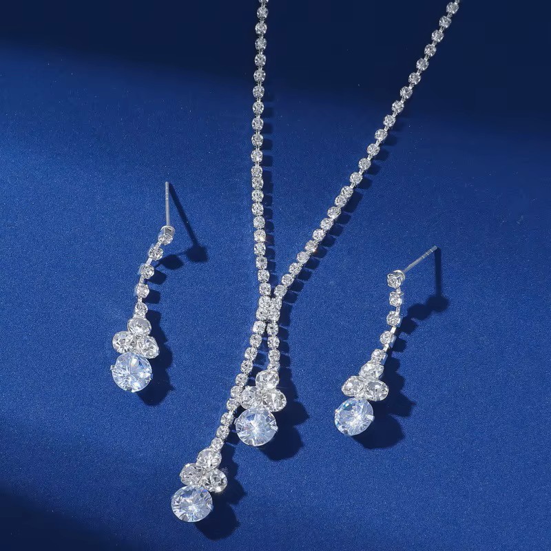 luxury jewelry set elegant necklace and earrings formal event1 By Queen Elegant Crystal Κολιέ Και Σκουλαρίκια Με Λαμπερές Πέτρες - Image 1