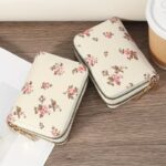 By Queen Elegant Γυναικείο Πορτοφόλι Floral Mini Wallet Με Διπλό Φερμουάρ - Image 8