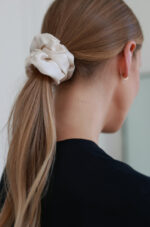 By Queen Scrunchie Satin Σε Παστέλ Και Γήινες Αποχρώσεις(Τυχαίο Χρώμα Επιλογής) - Image 38