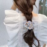 By Queen Scrunchie Floral And Butterfly Με Ανοιξιάτικα Χρώματα (Τυχαίο Χρώμα Επιλογής) - Image 3