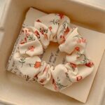 By Queen Scrunchie Floral And Butterfly Με Ανοιξιάτικα Χρώματα (Τυχαίο Χρώμα Επιλογής) - Image 8