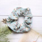 By Queen Scrunchie Floral Με Λουλούδια Με Ανοιξιάτικα Χρώματα (Τυχαίο Χρώμα Επιλογής) - Image 2