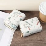 By Queen Λευκό Floral Πορτοφολάκι Με Χρυσό Φερμουάρ - Image 10