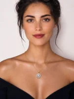 By Queen Luxury Jewelry Χρυσό Κολιέ 18Κ Με Μοϊσανίτη Σε Σχέδιο Λουλουδιού
