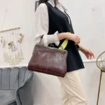 By Queen Unisex Vintage Τσάντα Καφέ - Image 6