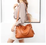 By Queen Γυναικεία Τσάντα Shopper Ταμπά - Image 8