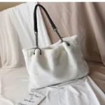 By Queen Γυναικεία Τσάντα Shopper Γούνινη Άσπρη - Image 7