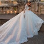 By Queen Νυφικό Ball Gown Mε Δαντέλα Και Μακριά Μανίκια