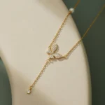 By Queen Κολιέ Butterfly Gold με Μαργαριτάρι και Zircon - Image 5