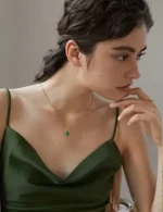 By Queen Elegant & Timeless Ασημένιο Κολιέ Με Σμαράγδι Εργαστηρίου - Image 4