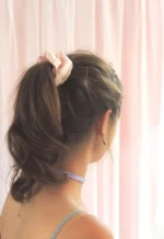 By Queen Scrunchie Satin Σε Παστέλ Και Γήινες Αποχρώσεις(Τυχαίο Χρώμα Επιλογής) - Image 3
