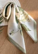 By Queen Botanical Satin Elegance Μαντήλι Με Λευκά Κρινάκια - Image 2