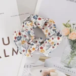 By Queen Scrunchie Floral And Butterfly Με Ανοιξιάτικα Χρώματα (Τυχαίο Χρώμα Επιλογής) - Image 2