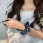By Queen Scrunchie Floral And Butterfly Με Ανοιξιάτικα Χρώματα (Τυχαίο Χρώμα Επιλογής) - Image 5